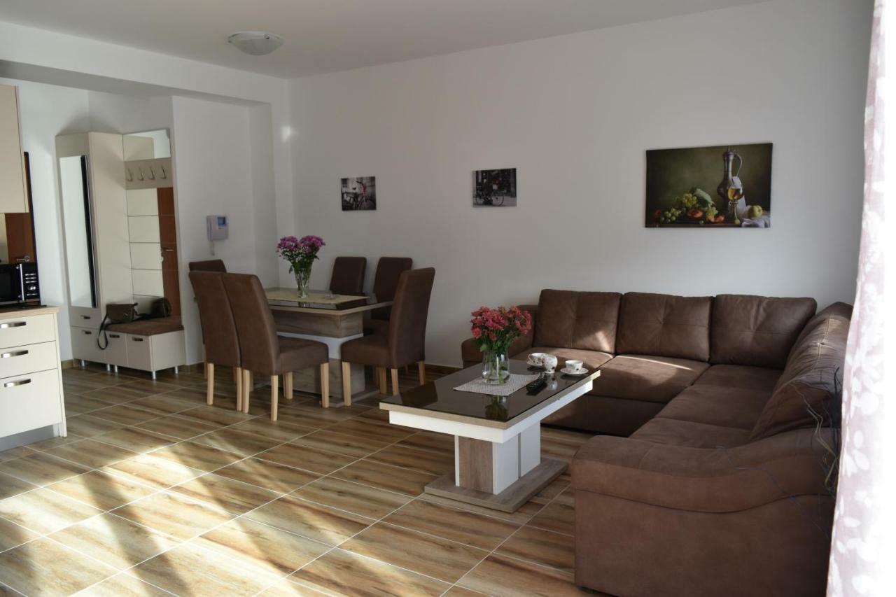 Apartments Sea View Котор Екстериор снимка