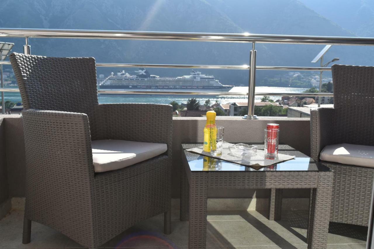 Apartments Sea View Котор Екстериор снимка