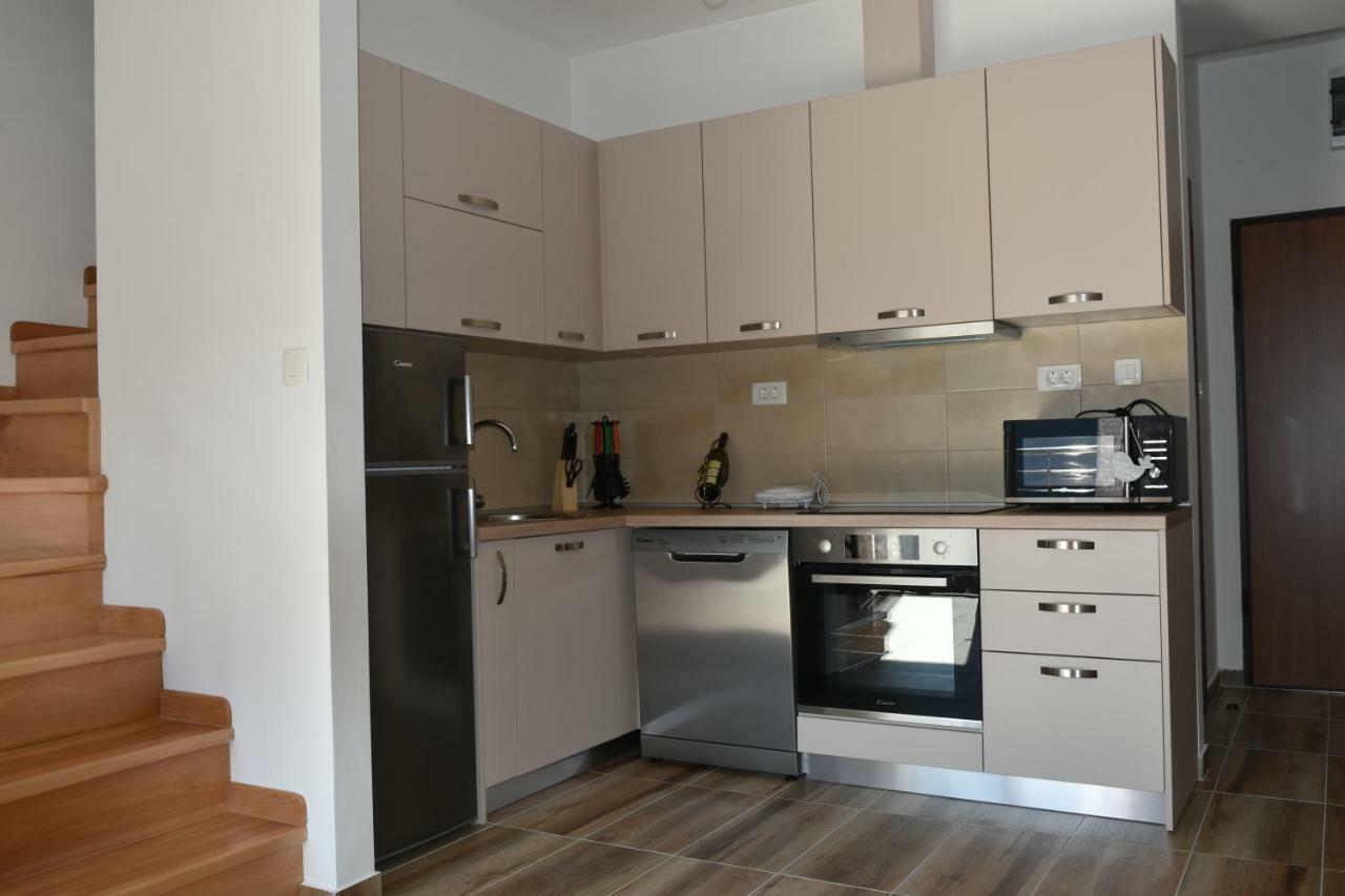 Apartments Sea View Котор Екстериор снимка