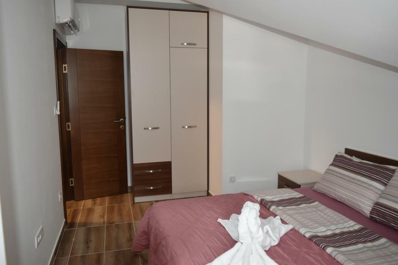 Apartments Sea View Котор Екстериор снимка