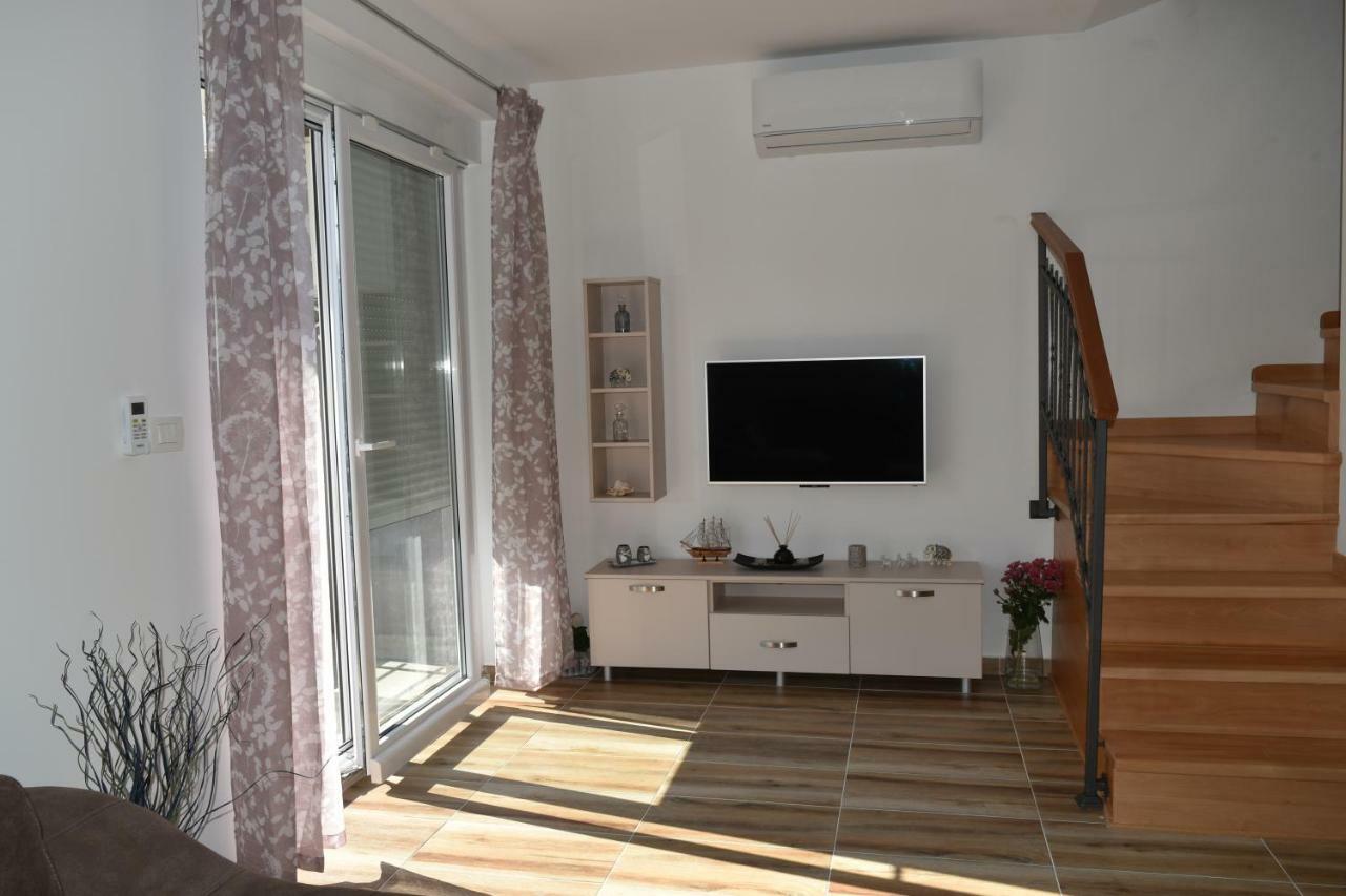 Apartments Sea View Котор Екстериор снимка