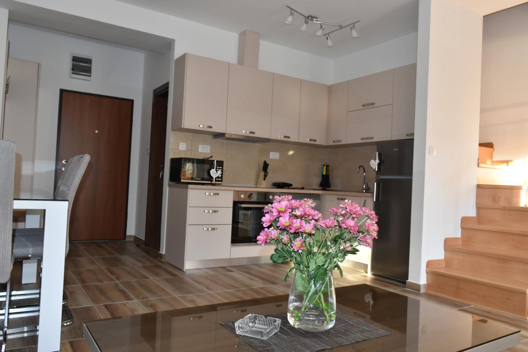 Apartments Sea View Котор Екстериор снимка
