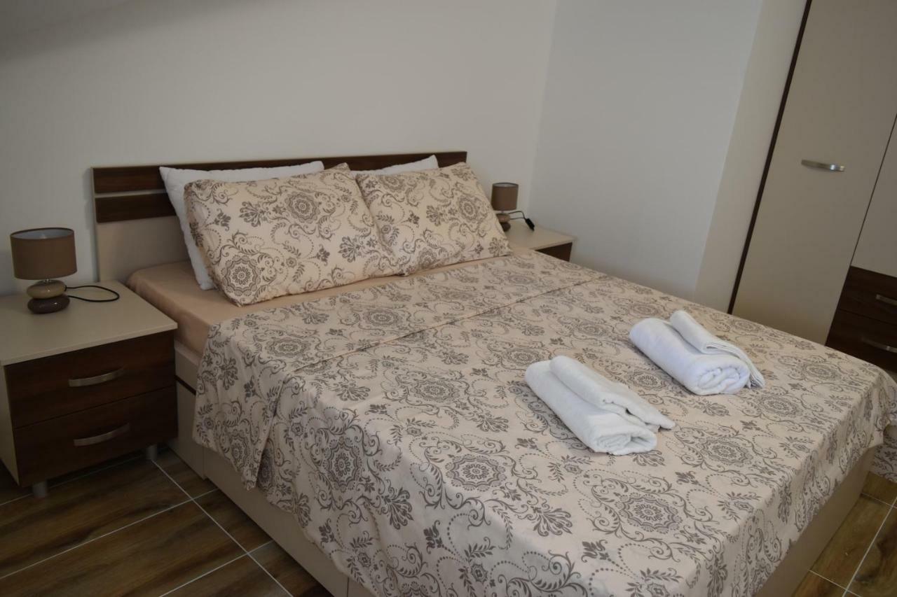 Apartments Sea View Котор Екстериор снимка