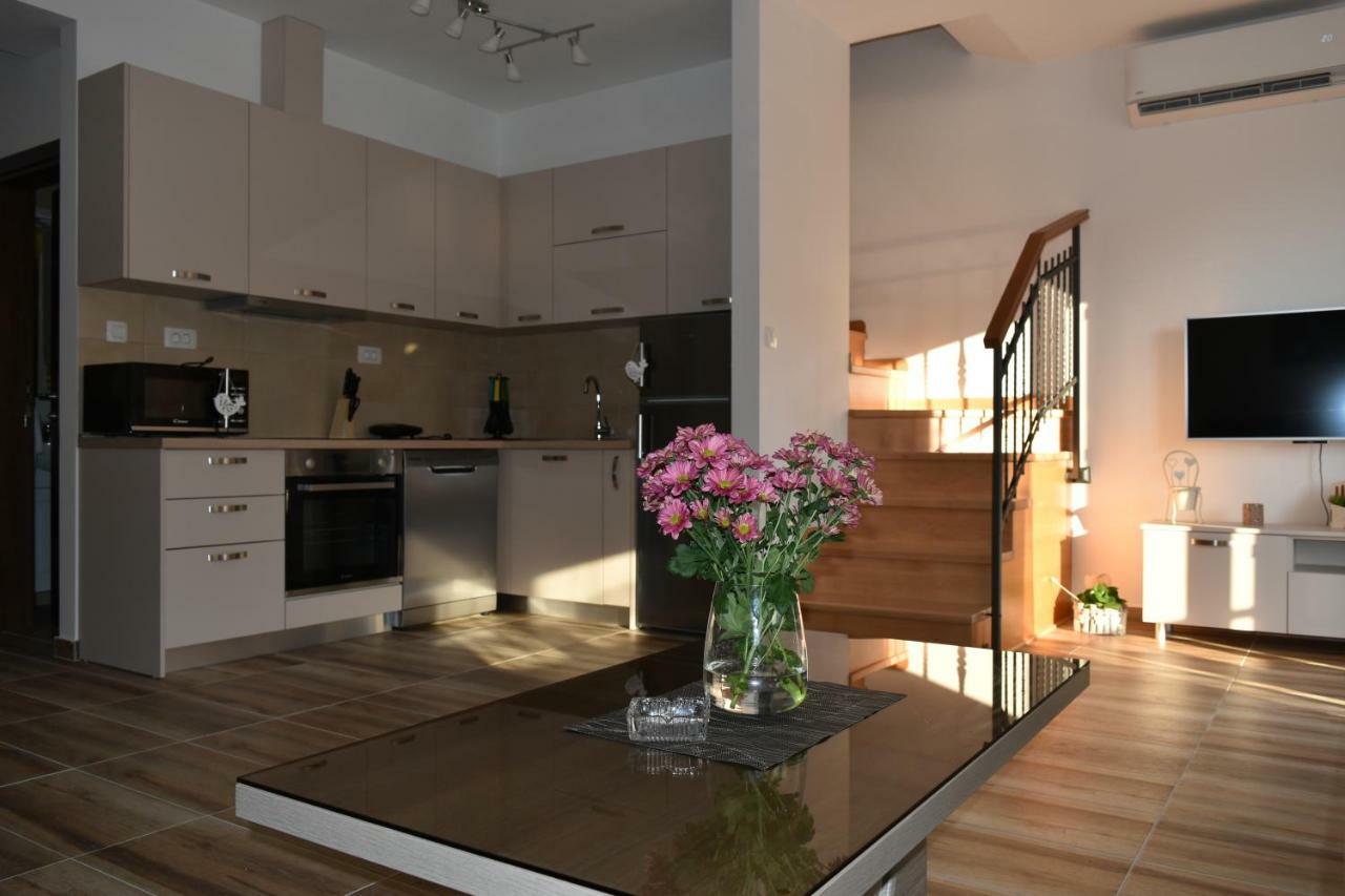 Apartments Sea View Котор Екстериор снимка