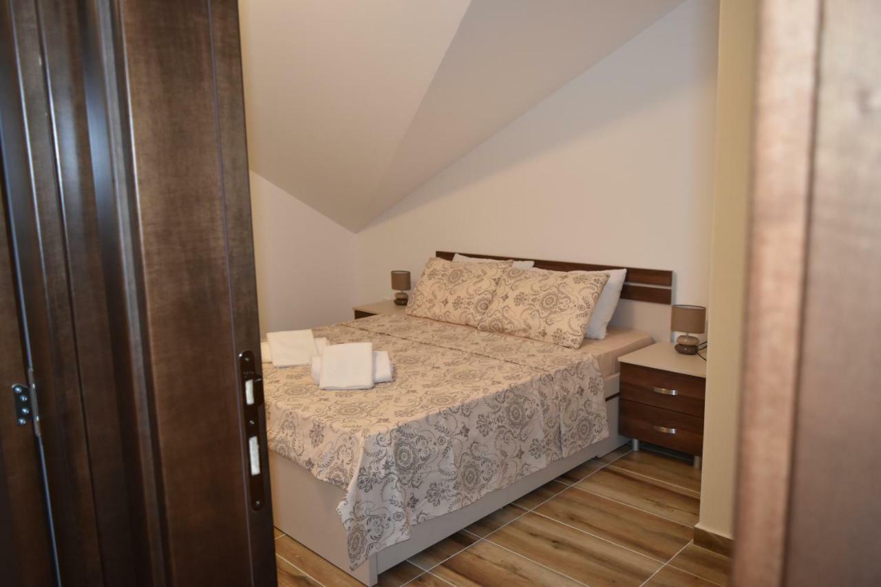Apartments Sea View Котор Екстериор снимка