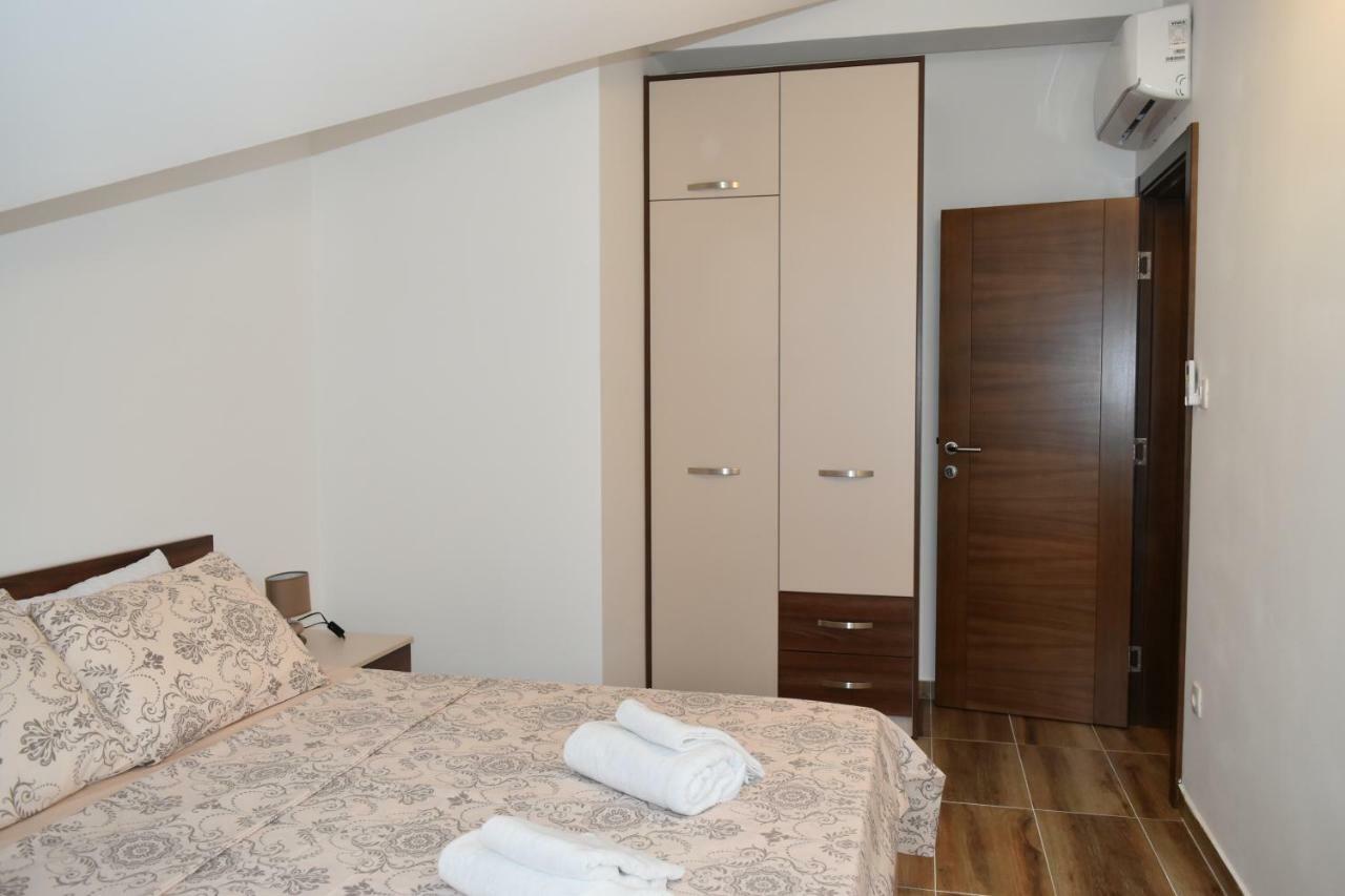 Apartments Sea View Котор Екстериор снимка