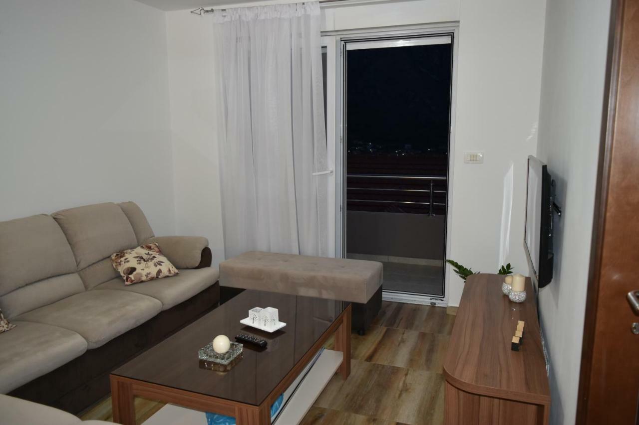 Apartments Sea View Котор Екстериор снимка
