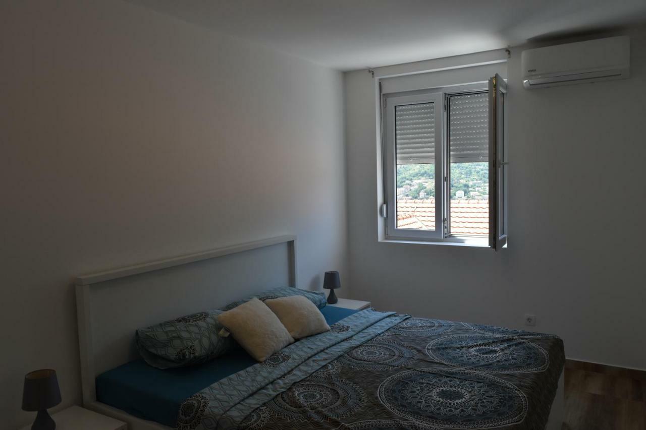 Apartments Sea View Котор Екстериор снимка