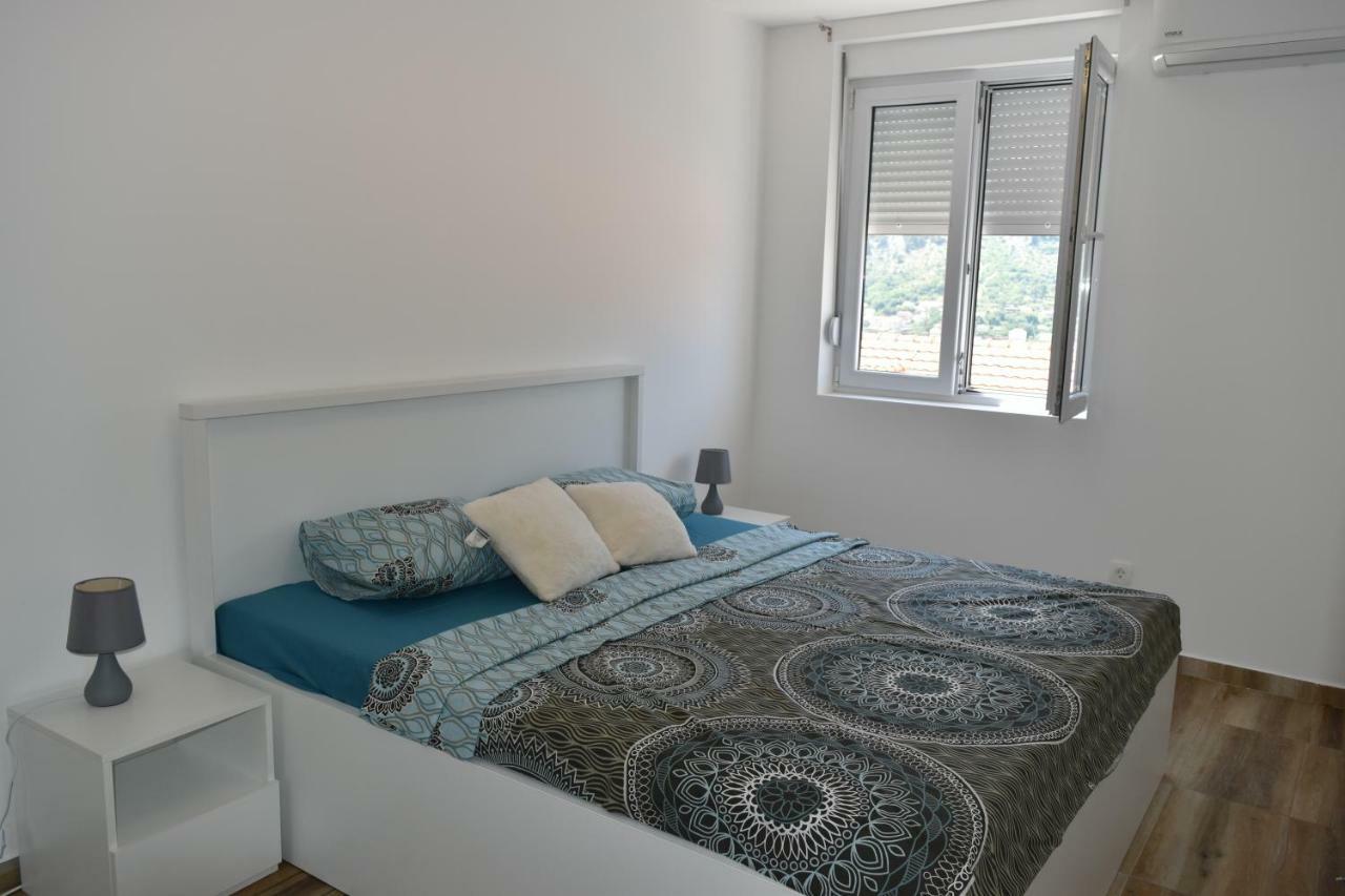 Apartments Sea View Котор Екстериор снимка
